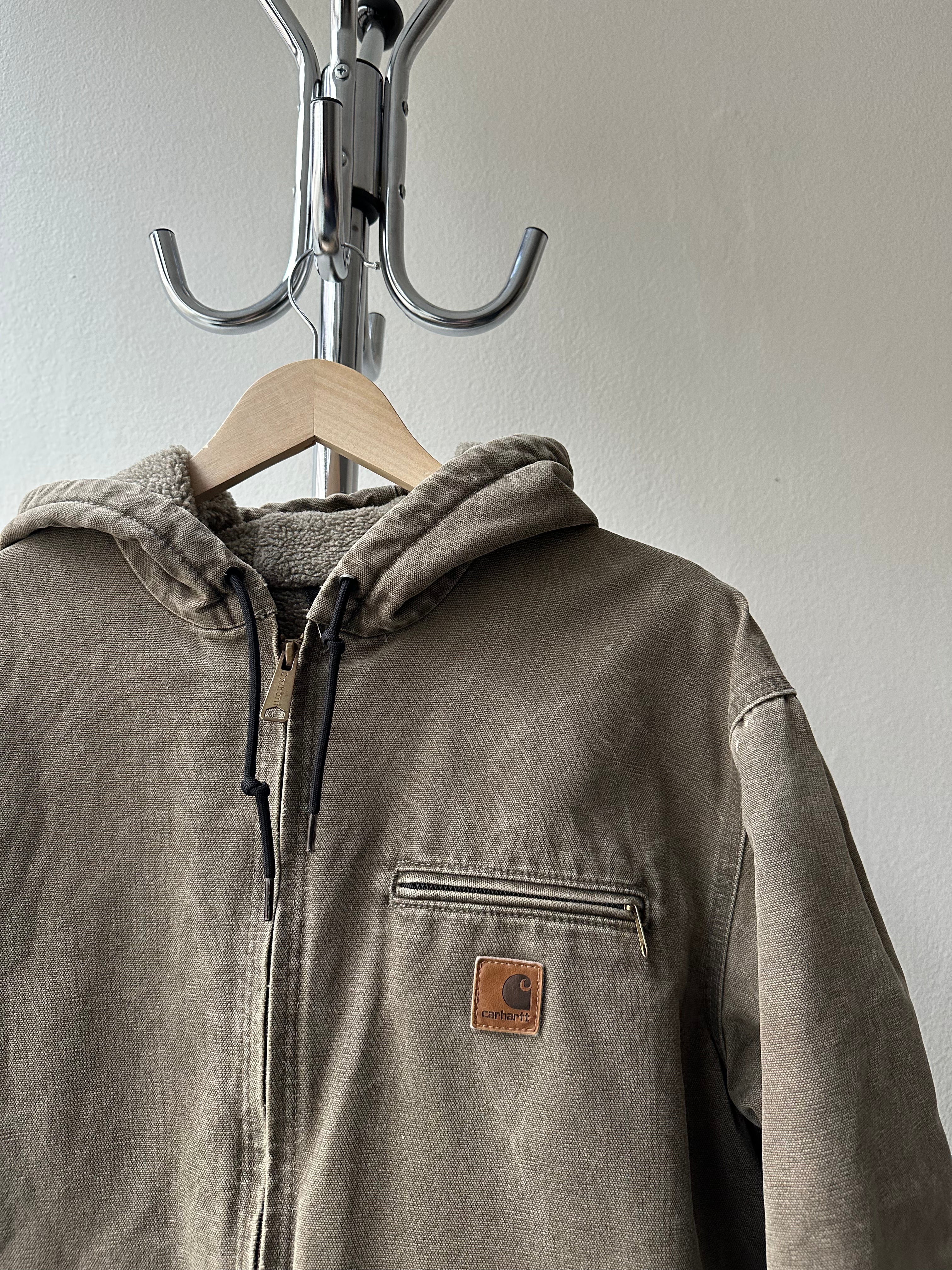 Vintage Carhartt Sierra Faded Jacket - size L