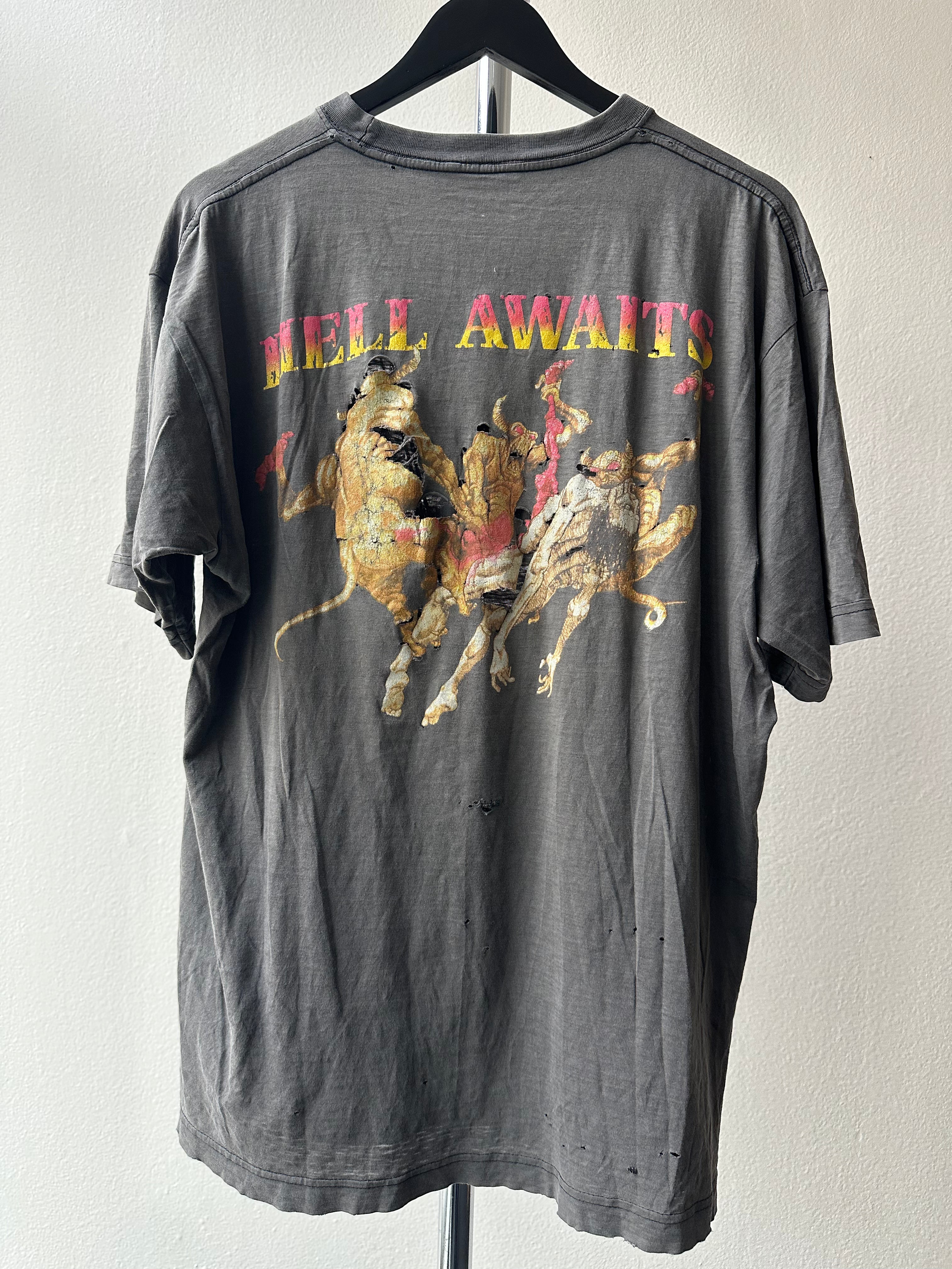 Vintage Slayer “Hell Awaits” 1991 T-shirt - size XL