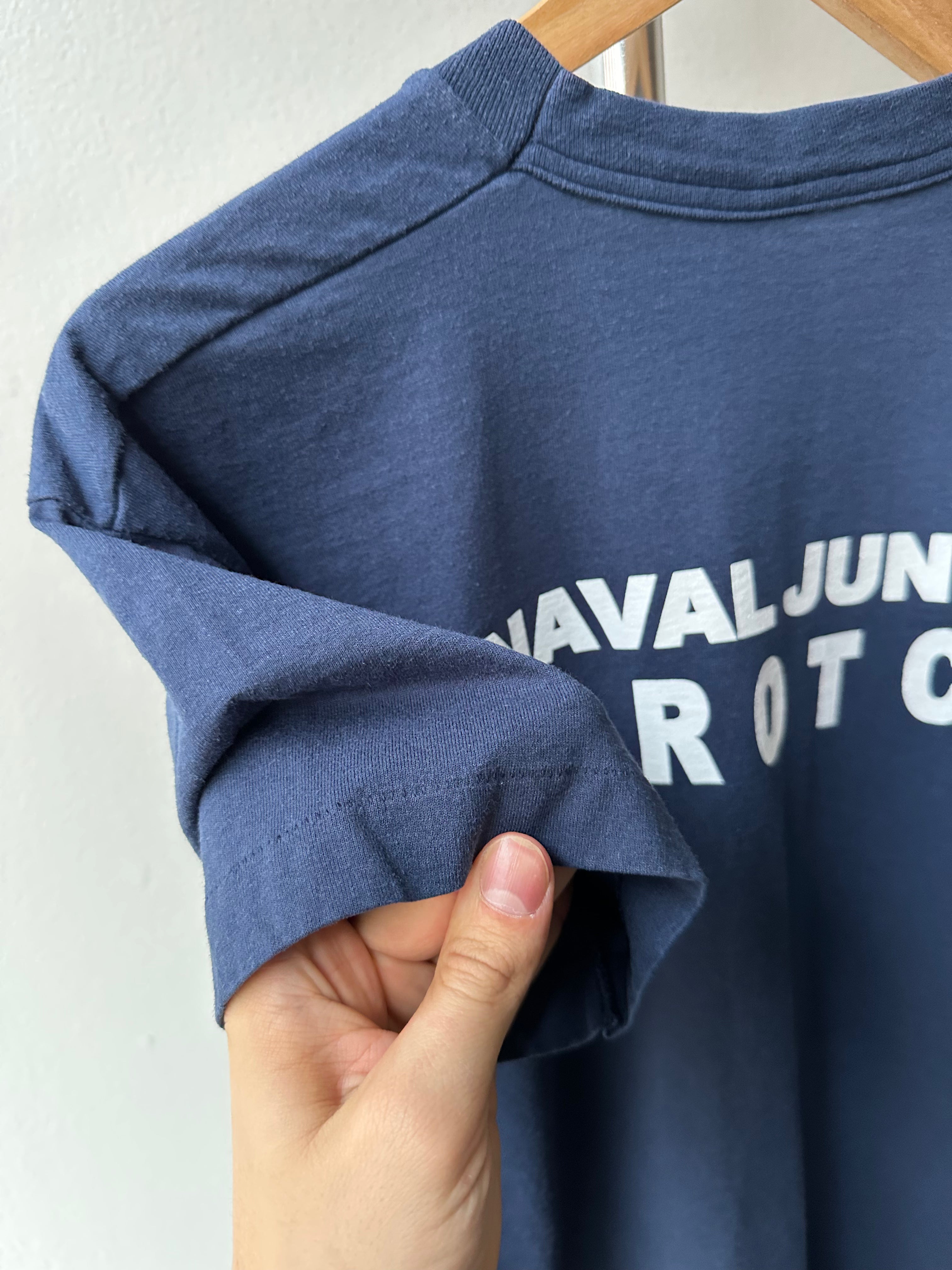 Vintage 1980s Navy "Junior" T-shirt - size L