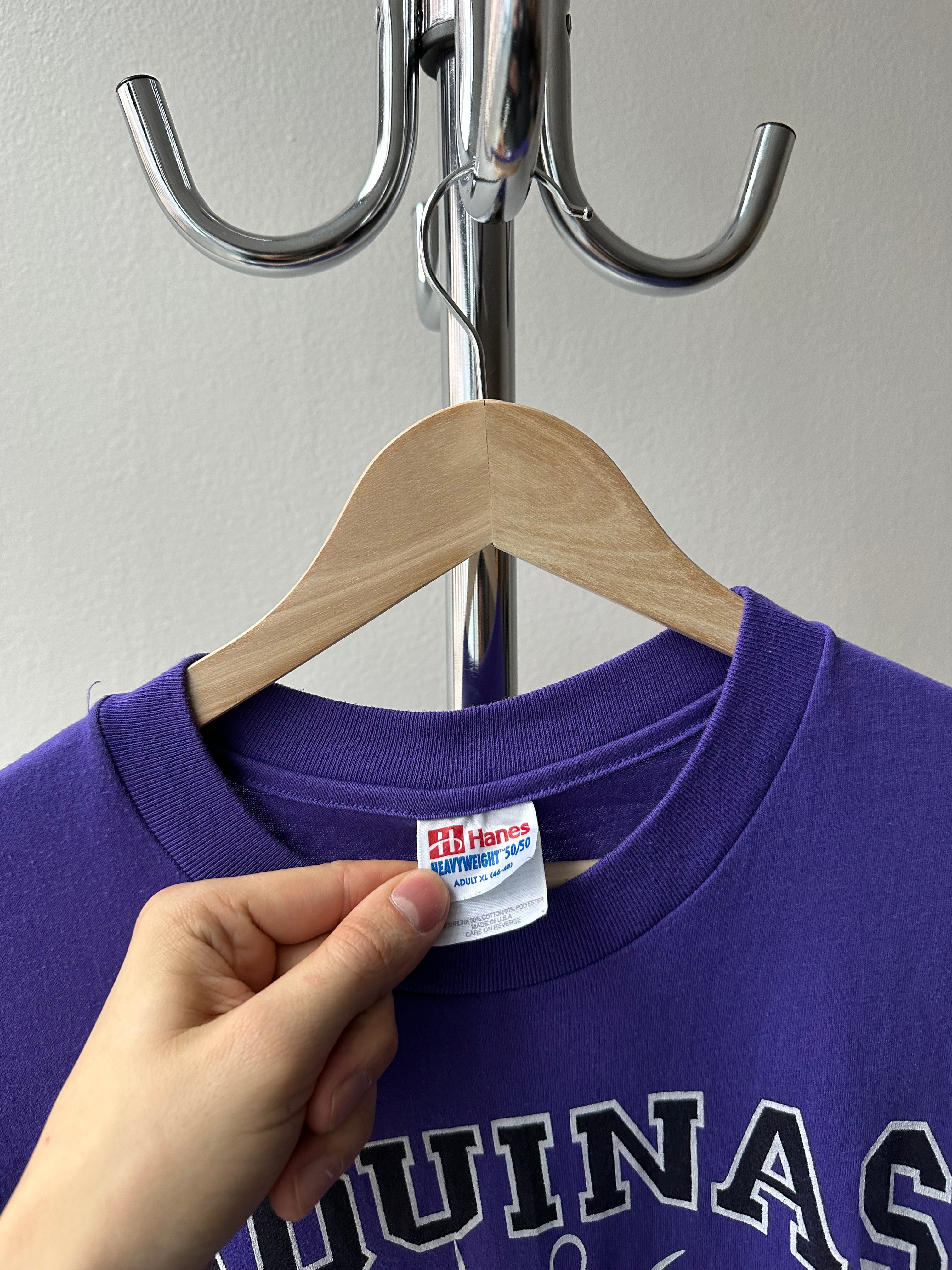 Vintage 1990s Women's Right "Cailini" T-shirt - size XL