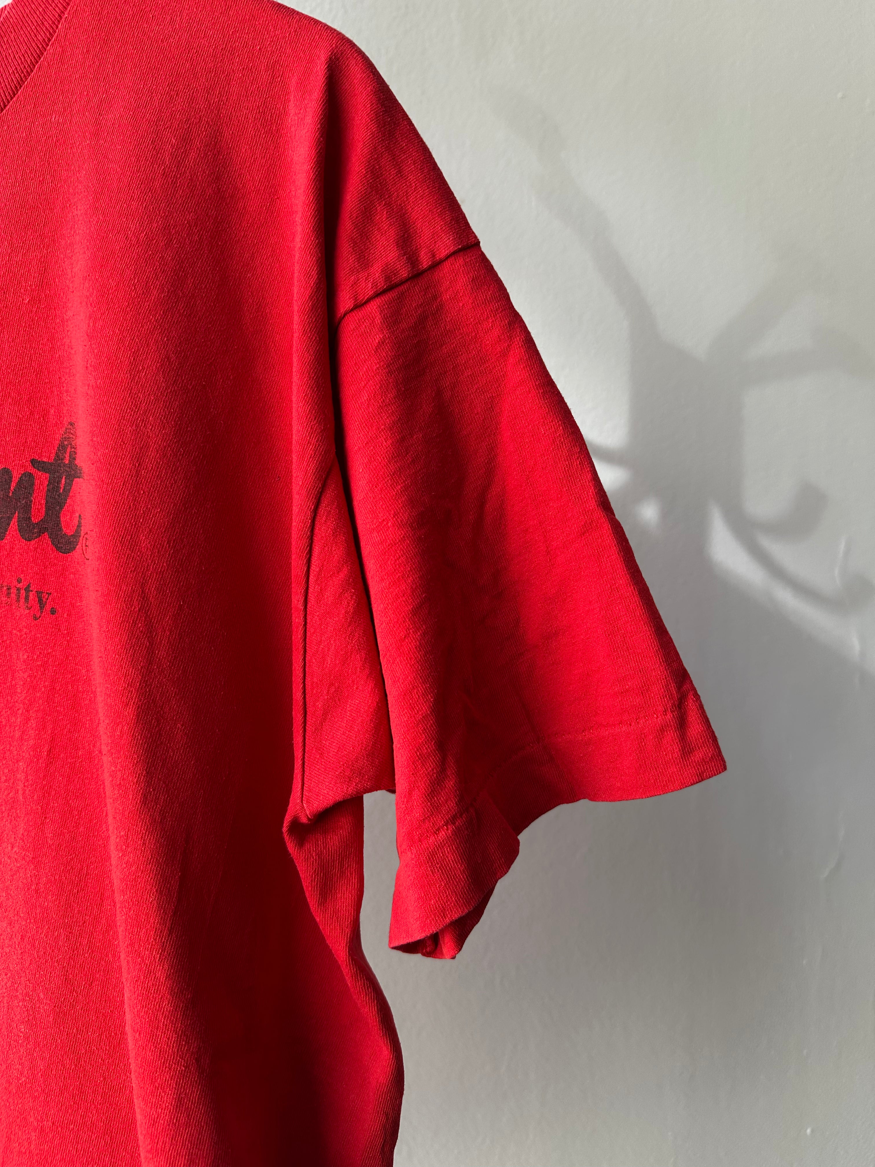 Vintage 1990s "Entertainment - Helping You Help the Community" T-shirt - size XL