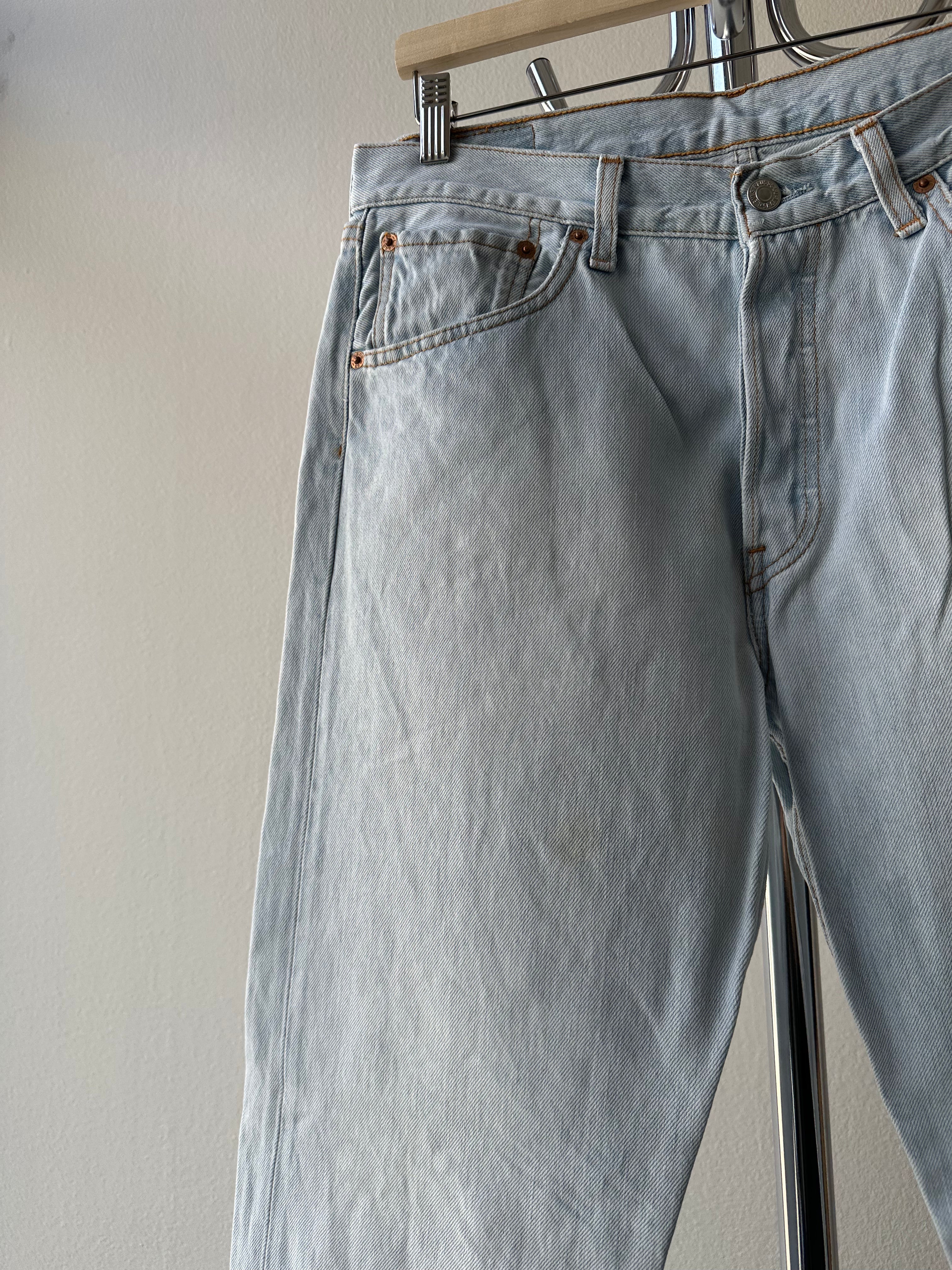 Levi's 501 Washed Light Blue Pants - size 33x34