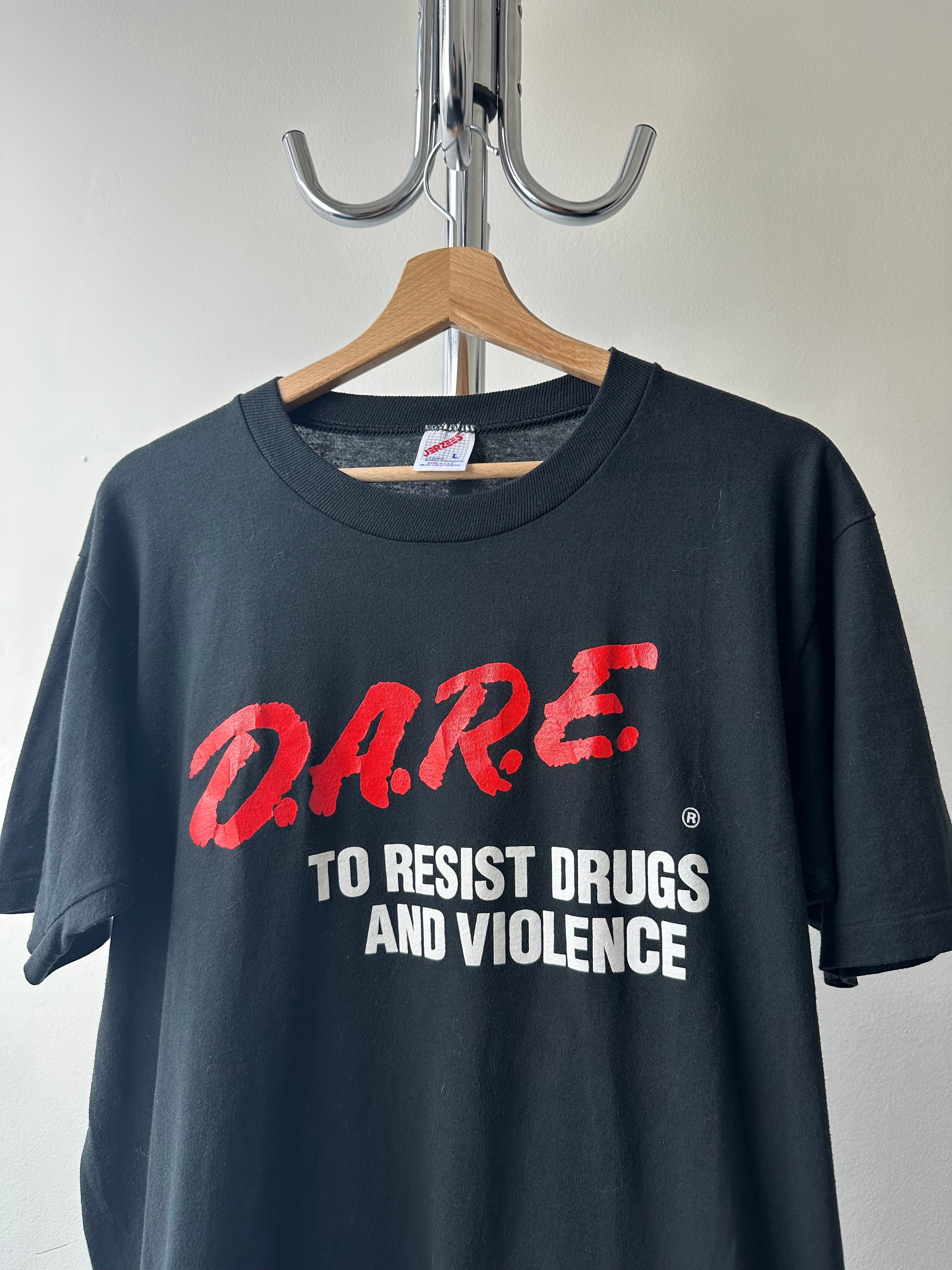 Vintage 1990s D.A.R.E. “To Resist Drugs and Violence” T-Shirt - size L