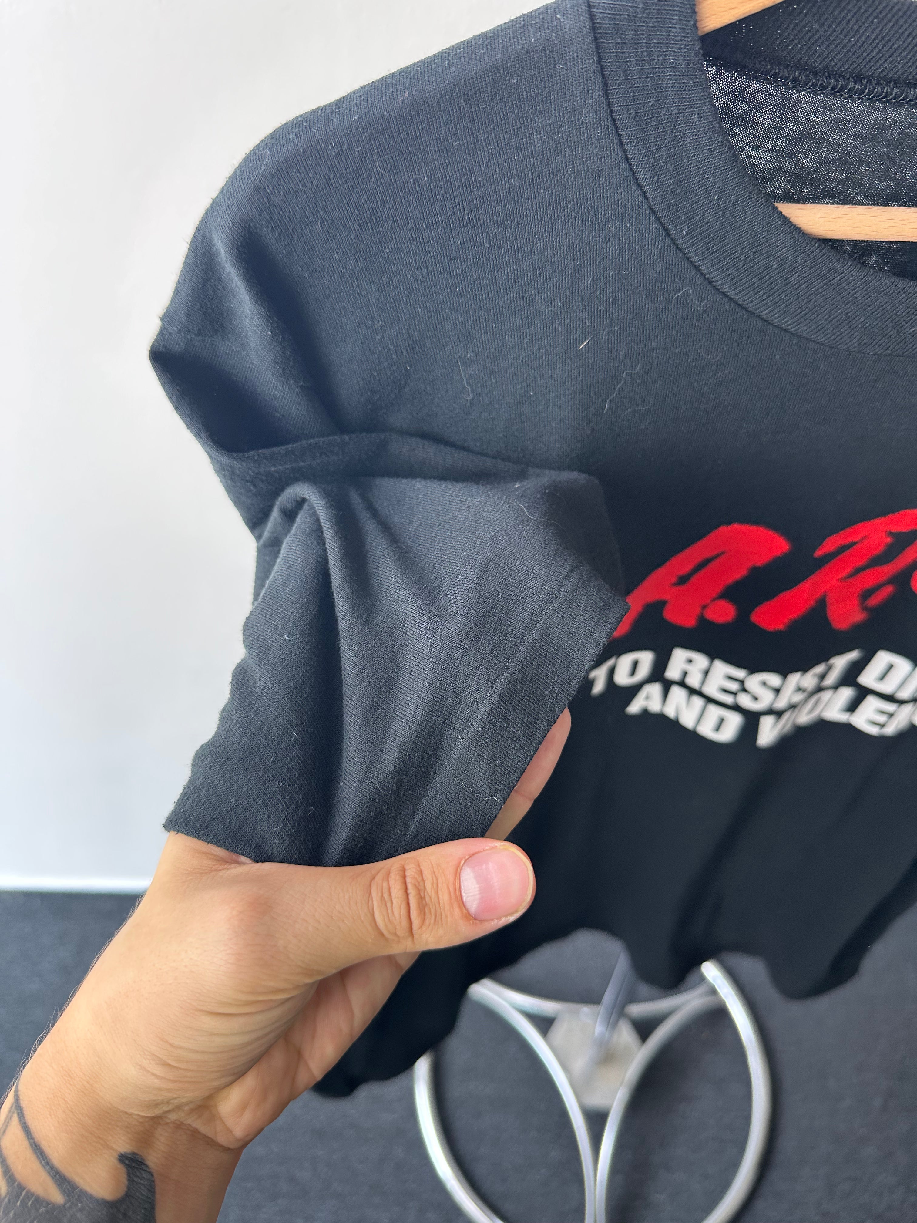 Vintage 1990s D.A.R.E. “To Resist Drugs and Violence” T-Shirt - size L