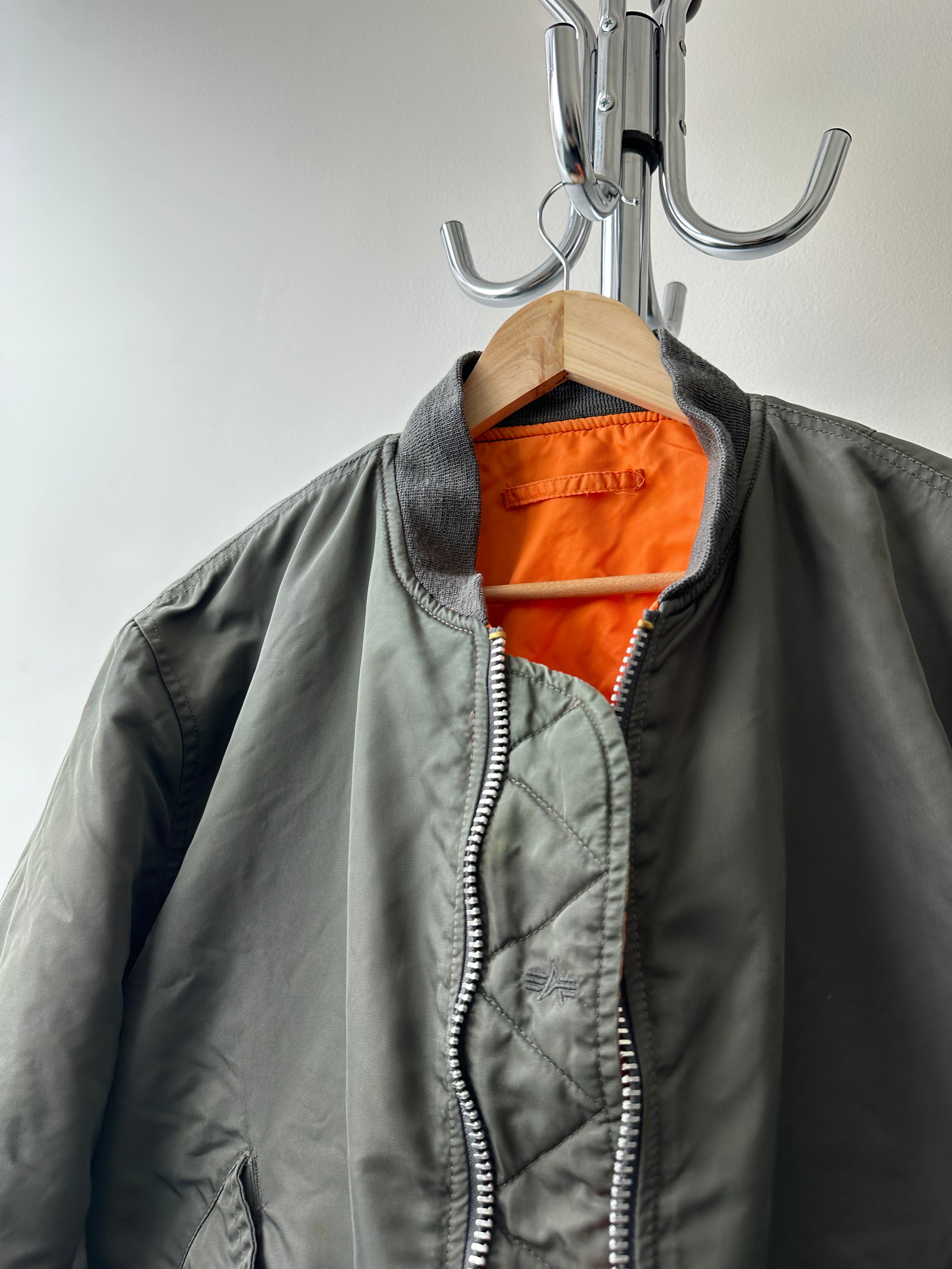 Vintage 1990s Alpha Industries MA-1 Bomber Flight Jacket - size M/L