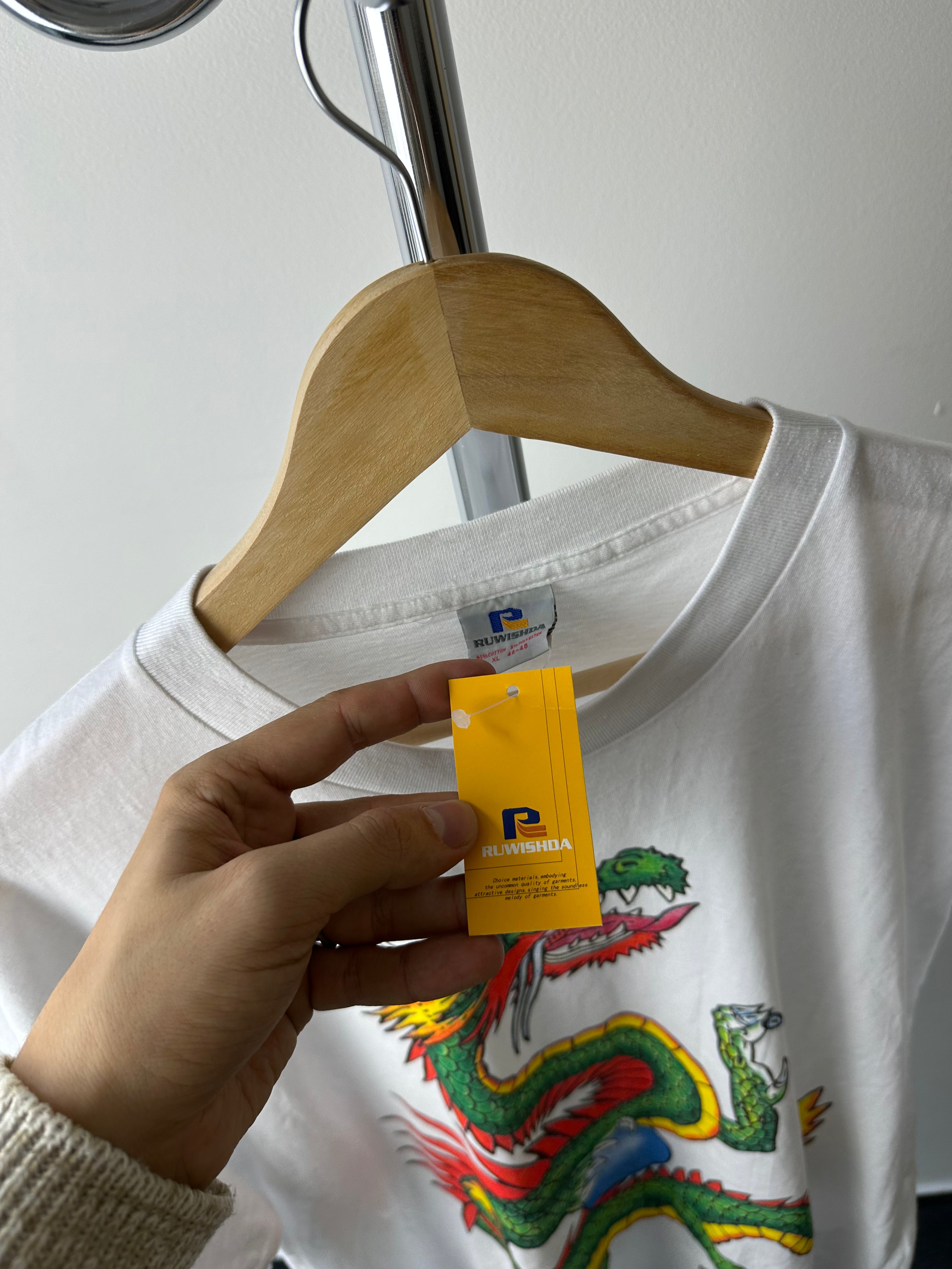 Vintage 1990s Dragon Graphic Tee - size L