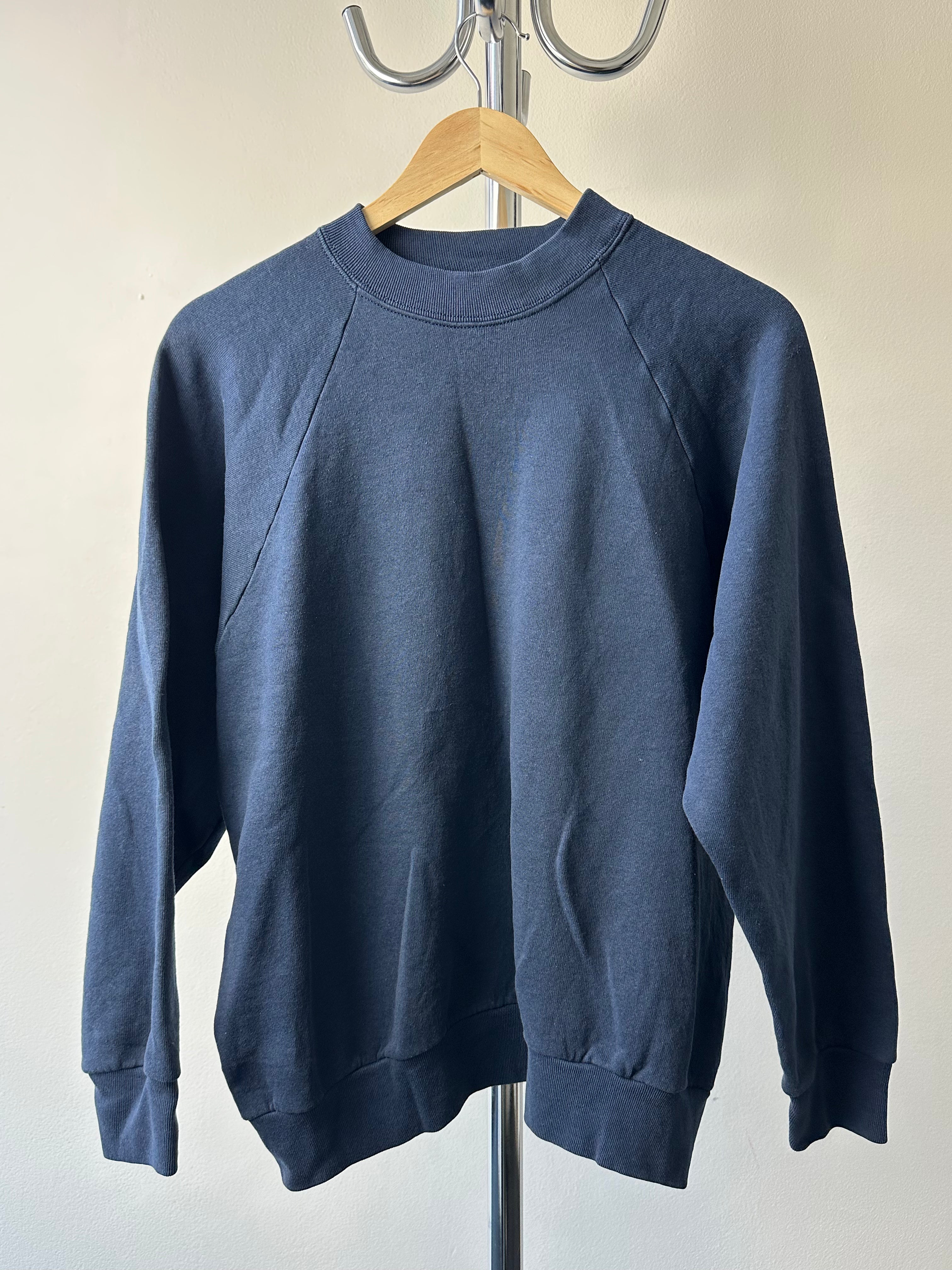 Vintage 1990s Fruit of the Loom Crewneck - size L