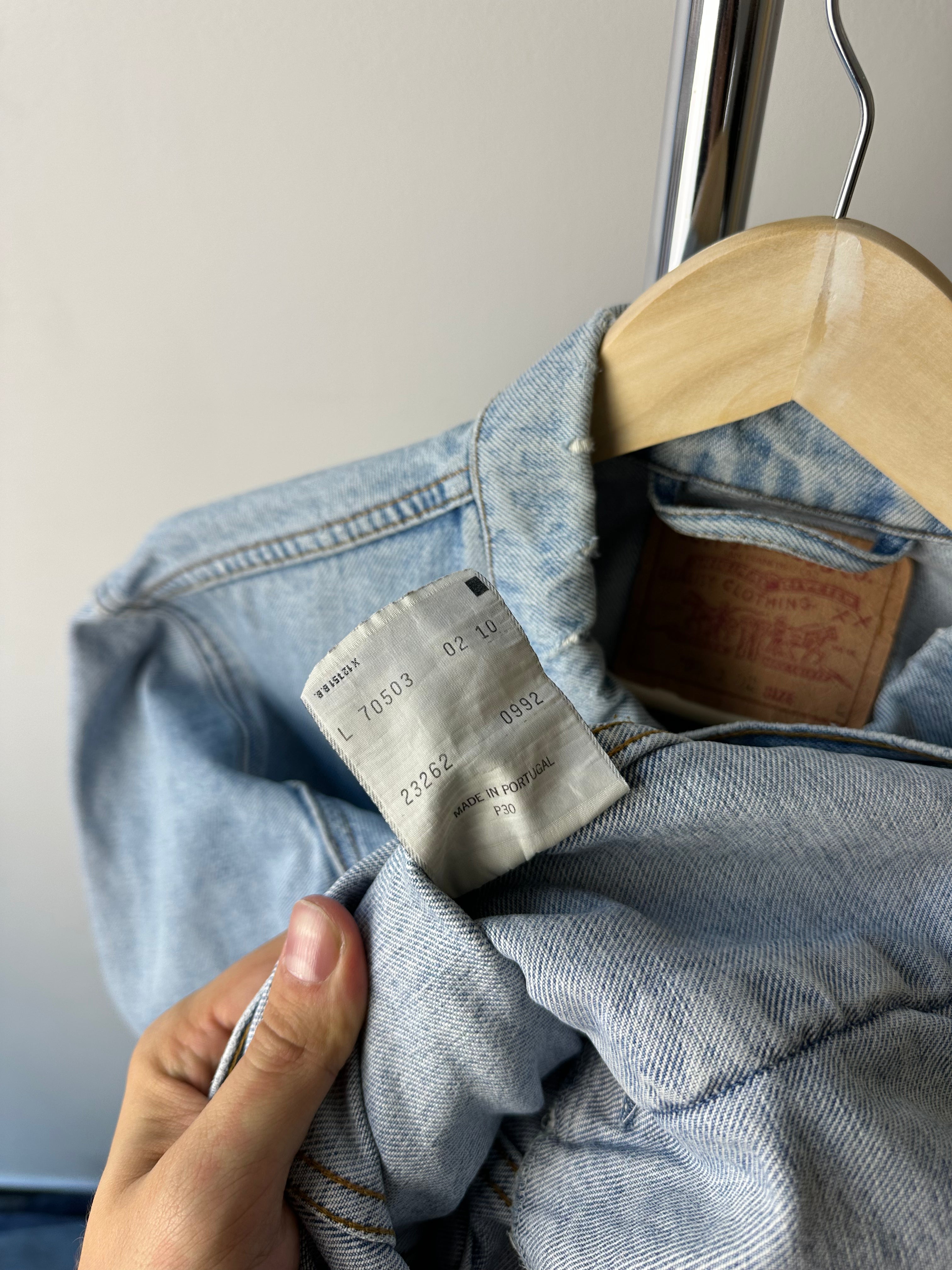 Vintage 1990s Levi’s 70503 Denim Jacket "Made in Portugal" - size L