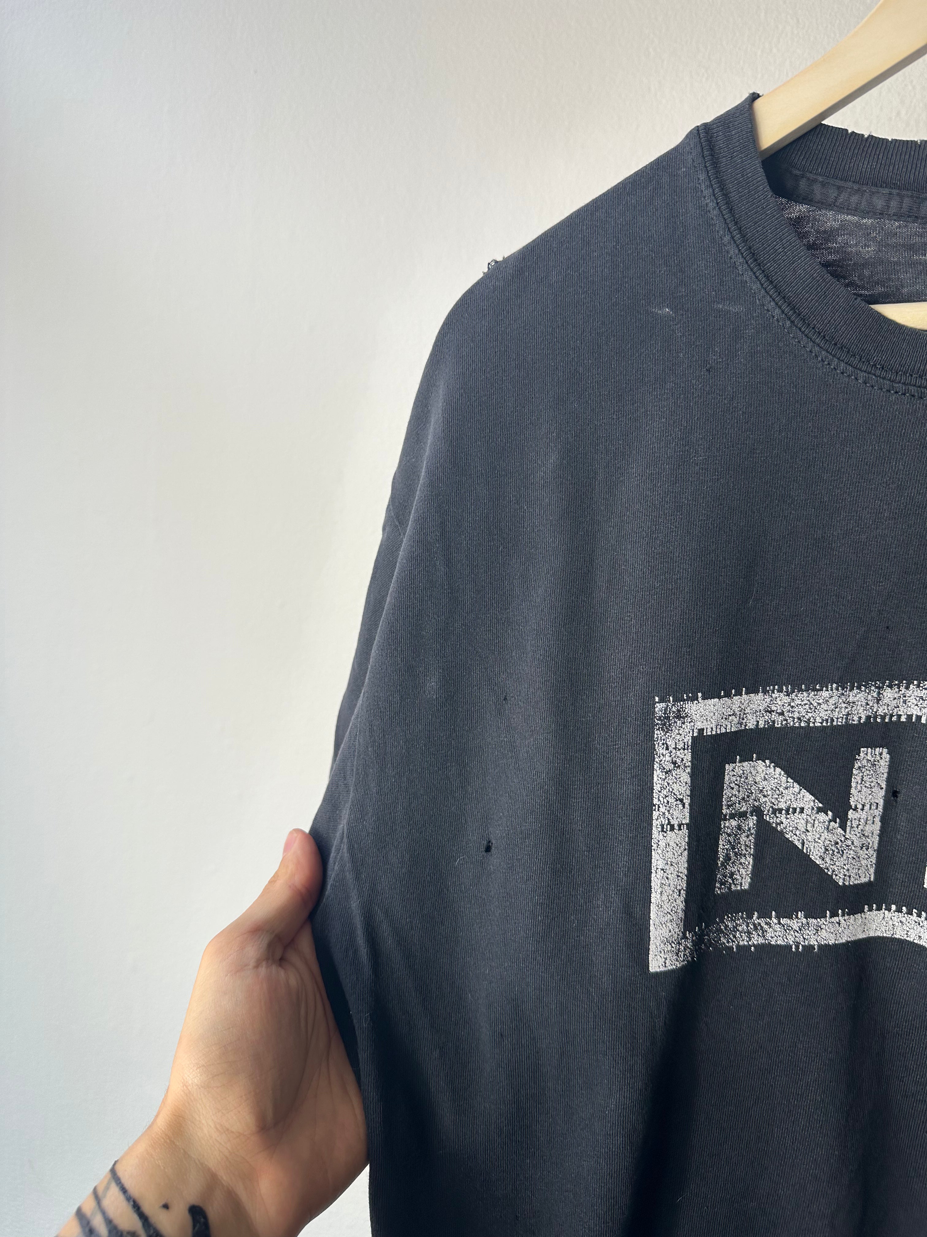 Vintage Nine Inch Nails "Distressed Logo" T-shirt –  size L