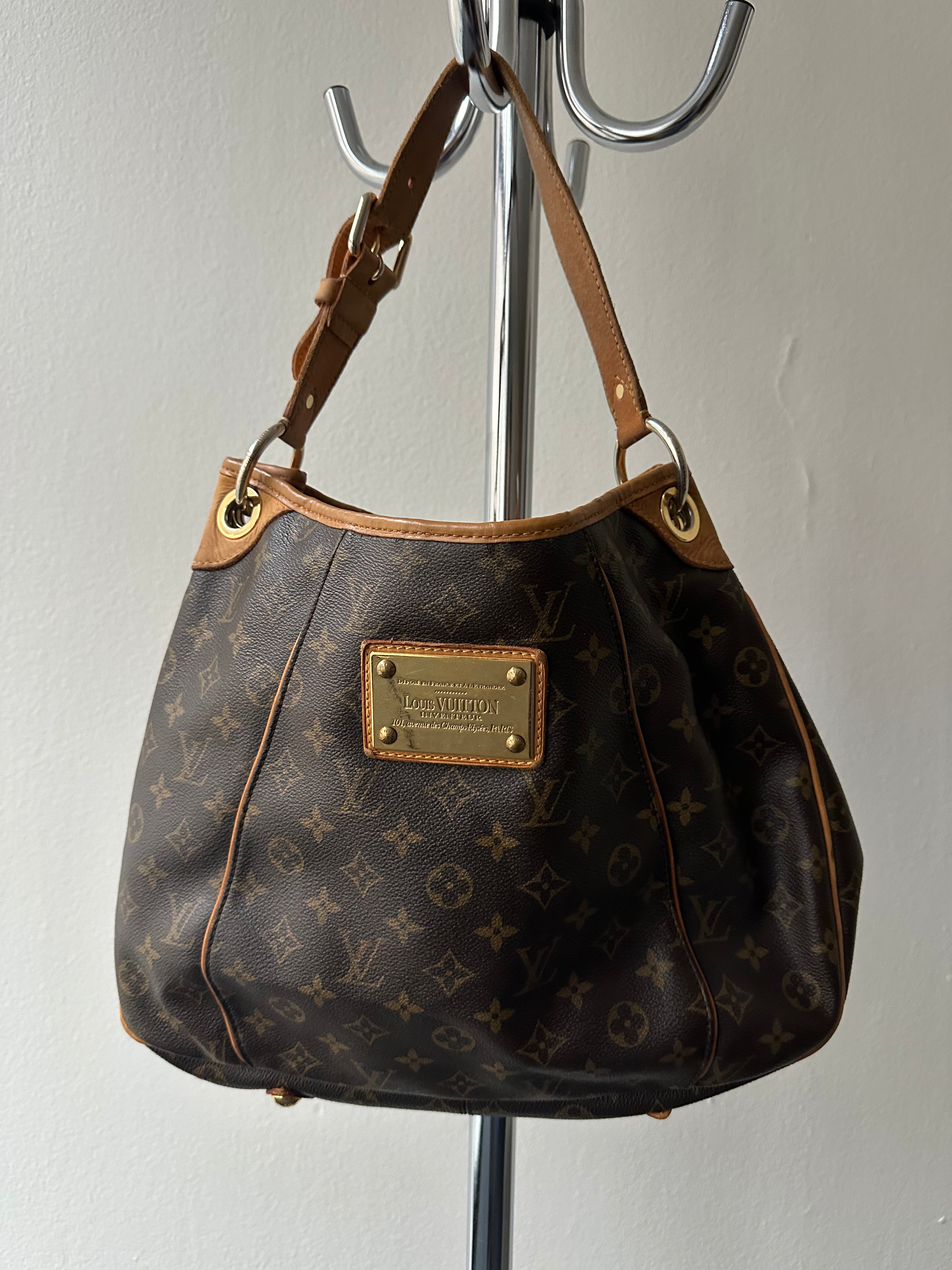 Louis Vuitton Galliera Handbag